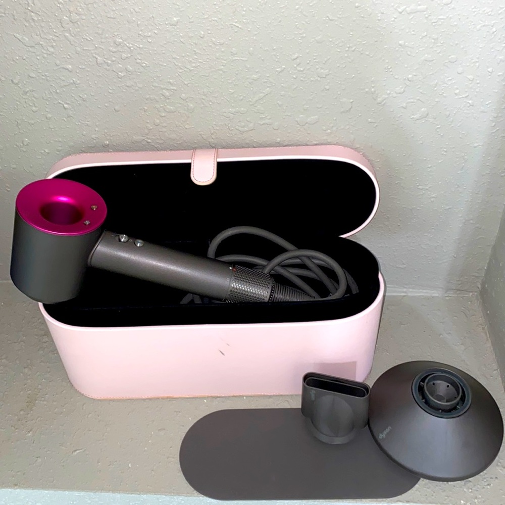 DYSON Blow Dryer w/ Attachments